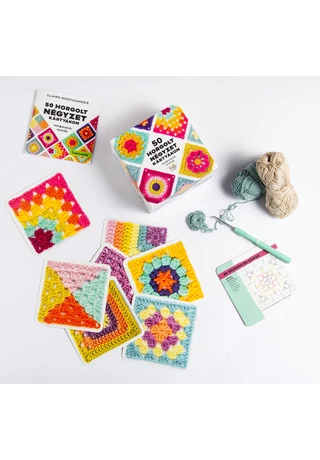 50 horgolt négyzet kártyákon