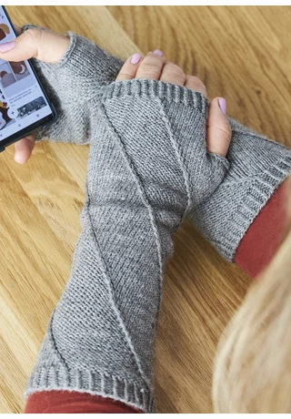 Diagonálmintás kézés karmelegítő kötésminta