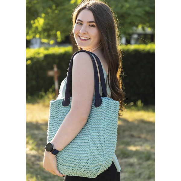 Táskaváltozatok Makramé fonalból lustakötéssel, kötésminta