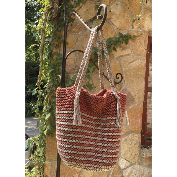 Táska spirálkötéssel Makramé fonalból lustakötéssel, két színnel kötésminta