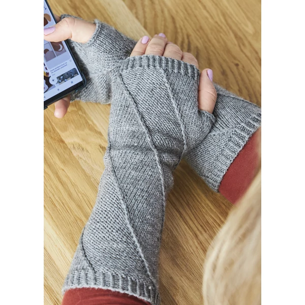 Diagonálmintás kézés karmelegítő kötésminta